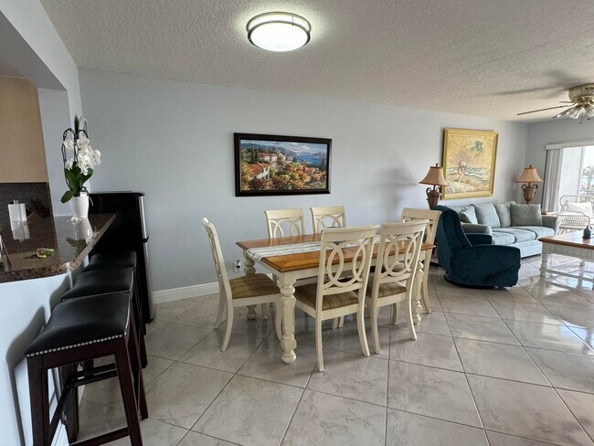 Building Photo - 5151 N Hwy A1A