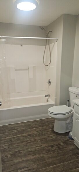 Building Photo - 166 Cedar St