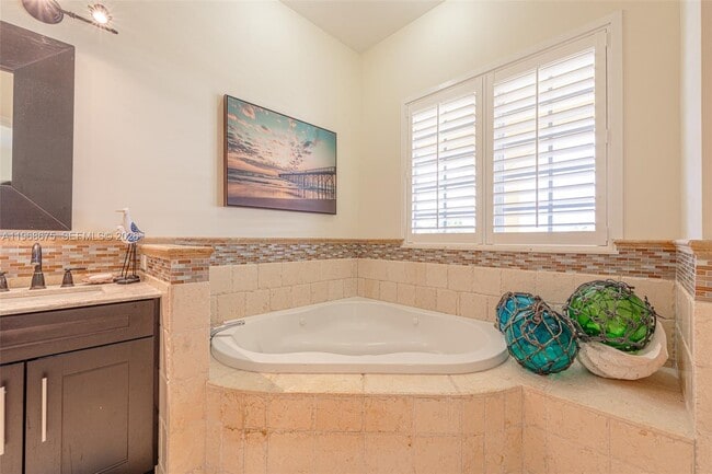 Building Photo - 30825 Ortega Ln