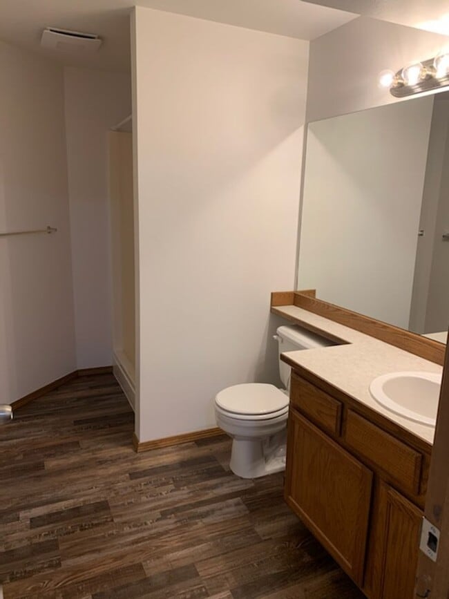 Building Photo - Beautiful home in Coeur D Alene place