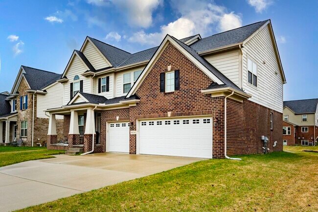 Building Photo - 50236 Amberwood Rd