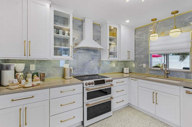 Building Photo - 4891 Heron Rd