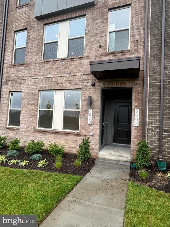 Building Photo - 9070 Katherine Johnson Ave