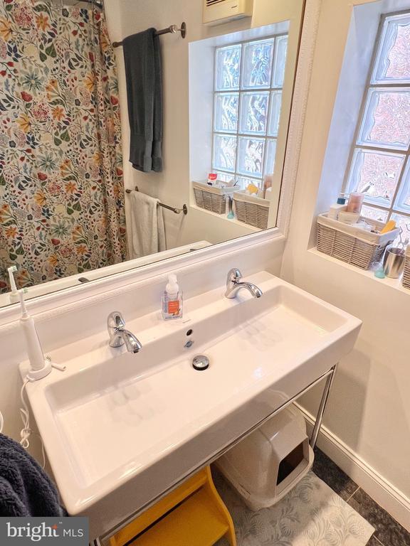 Building Photo - 1507 N Rodney St