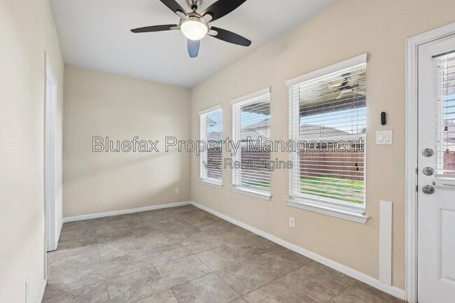 Building Photo - 1807 Golden Maple