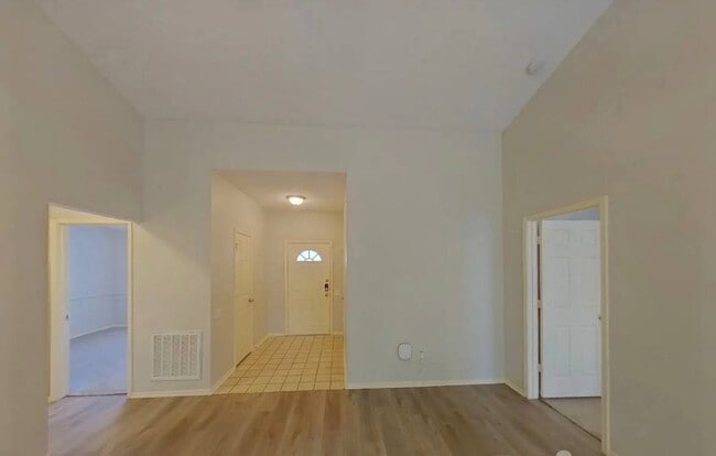 Building Photo - 2604 Country Creek Ln