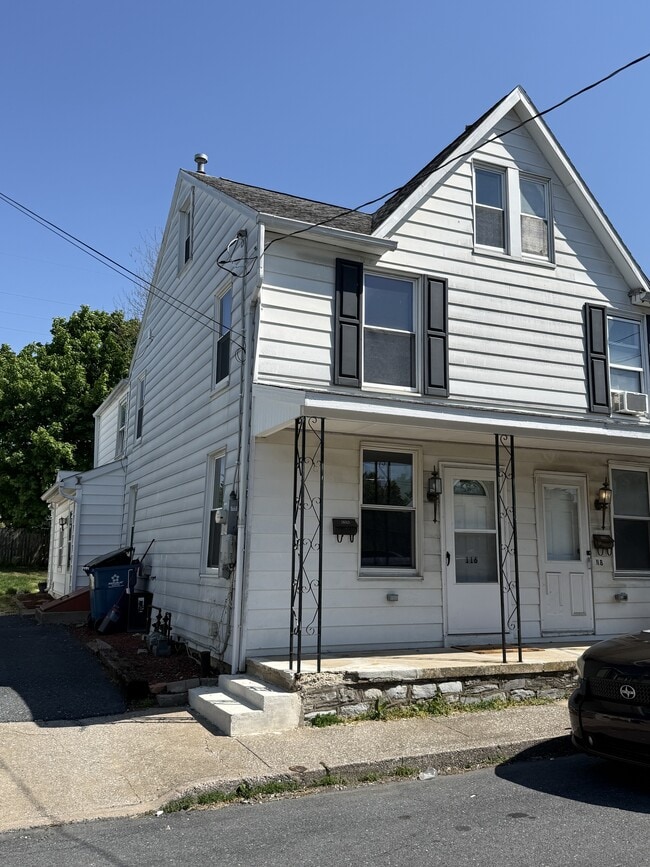 Building Photo - 116E E 2nd St