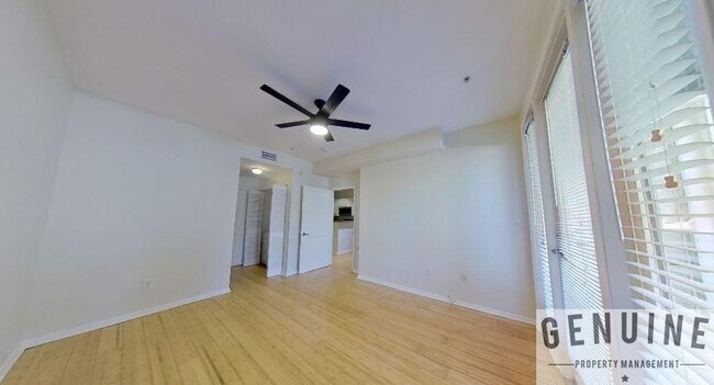 Building Photo - Coming Soon! 1 Bedroom Condo in Anaheim