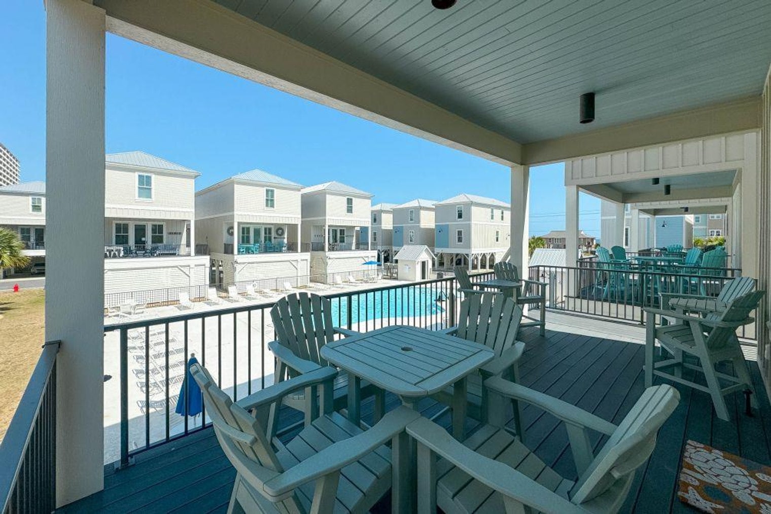 Building Photo - 1592 W Beach Blvd