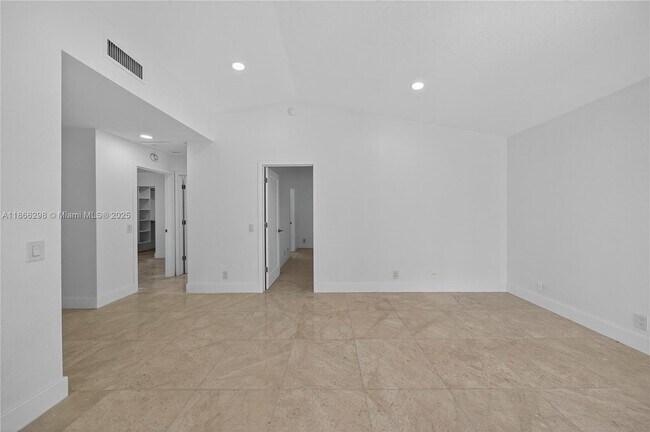 Building Photo - 1545 Springside Dr