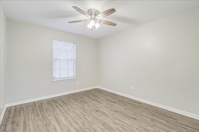 Building Photo - 10833 Grand Teton Dr