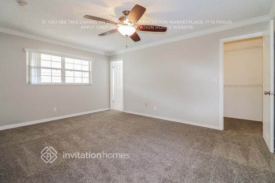 Building Photo - 1728 Catherine Dr