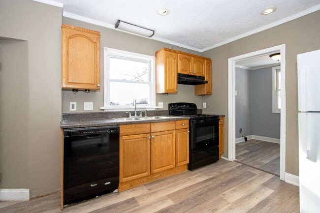 Building Photo - Two bedroom, single-family home