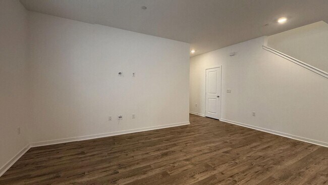 Building Photo - 26654 Indigo Way