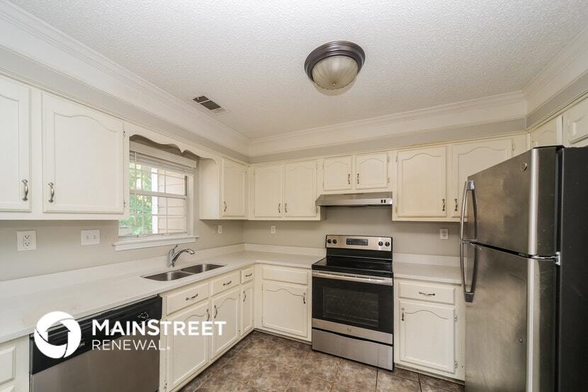 Building Photo - 6651 Elmore Woods Cove