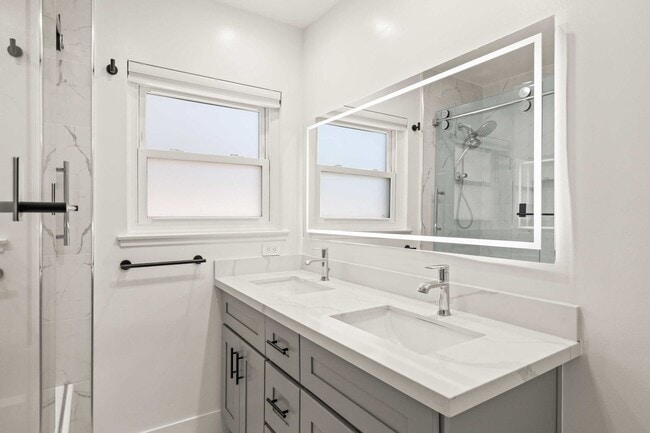 Building Photo - Stylishly Remodeled 4-Bedroom Home in Prim...