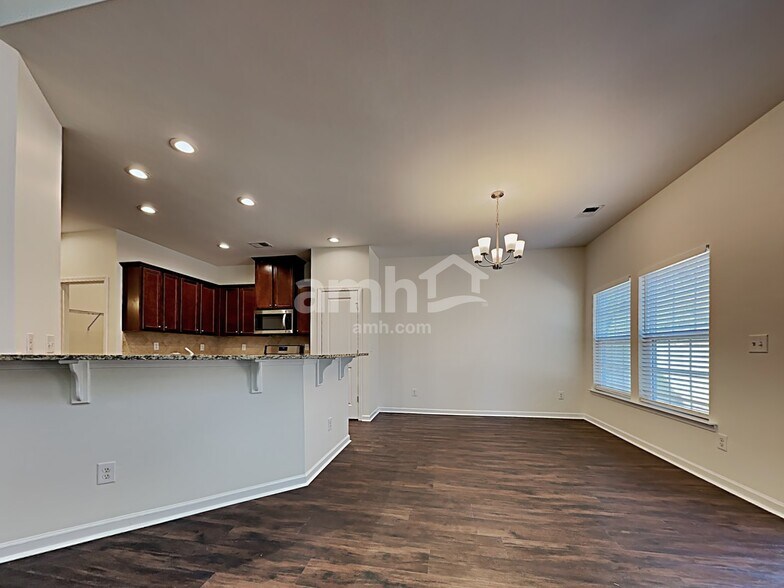 Building Photo - 9675 Spencer Woods Rd