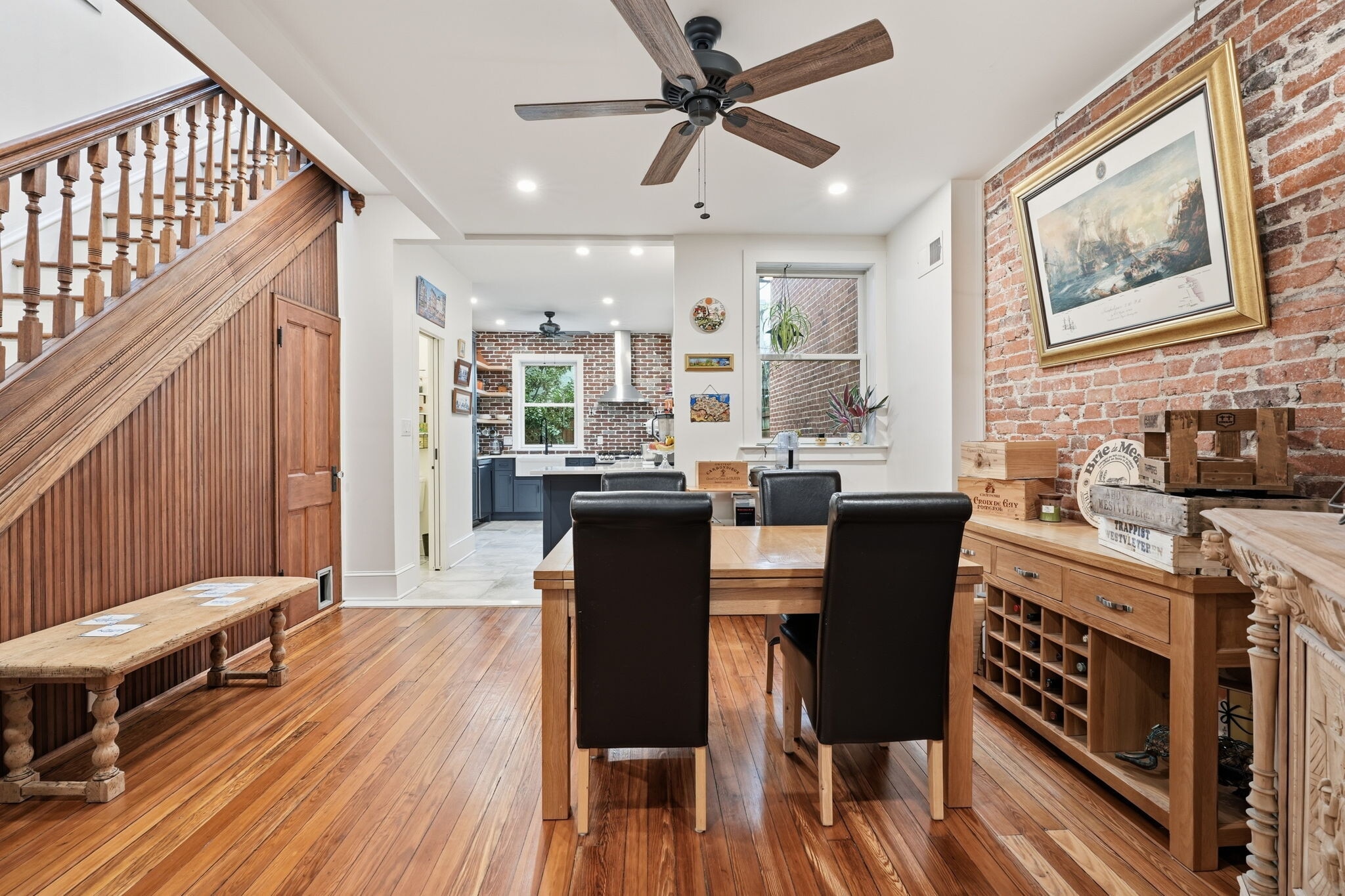 Building Photo - 502 D St NE