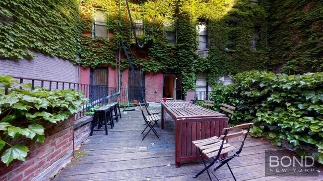 Building Photo - 3 bedroom in Manhattan NY 10003