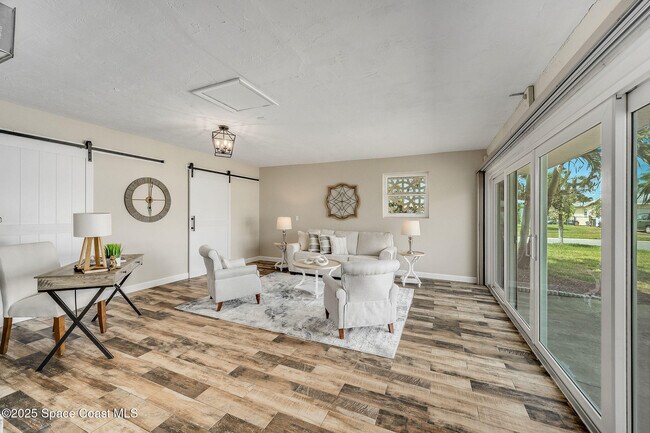Building Photo - 458 Sandpiper Dr
