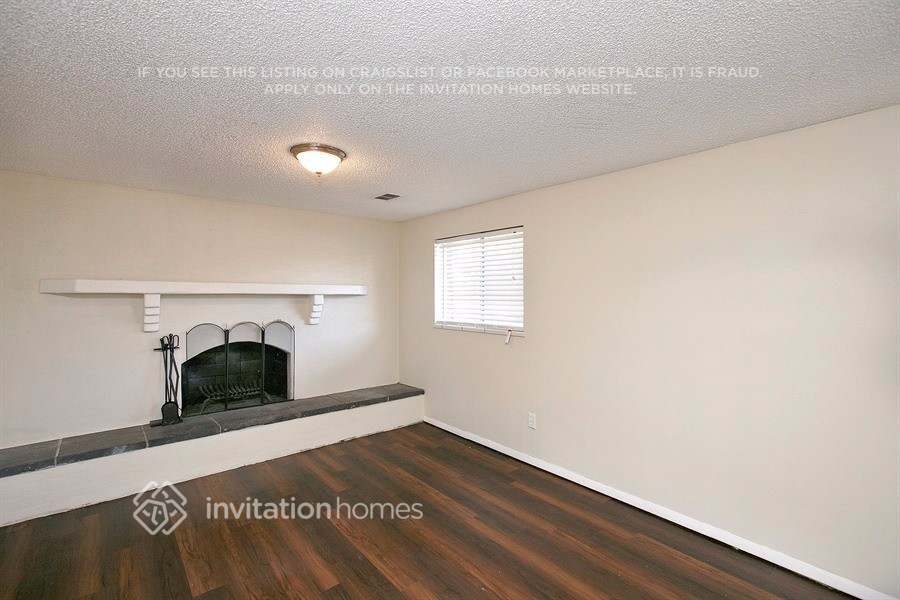 Building Photo - 12825 E Virginia Pl