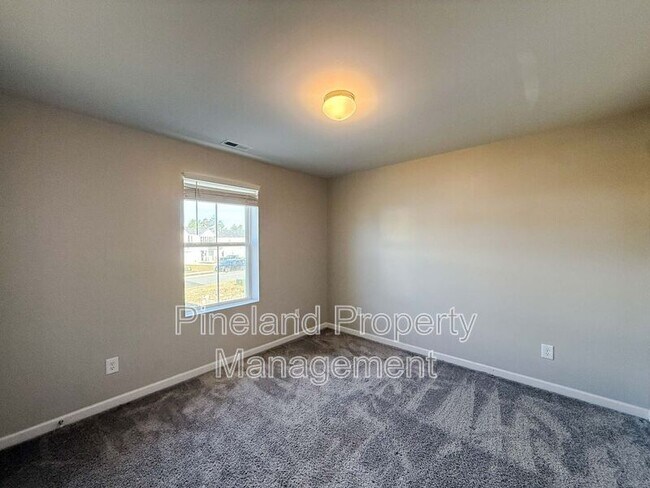 Building Photo - 475 Walters Run Dr