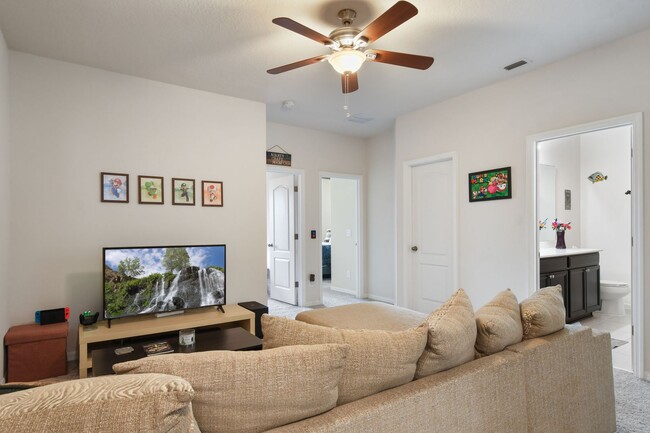 Building Photo - 17524 Promenade Dr