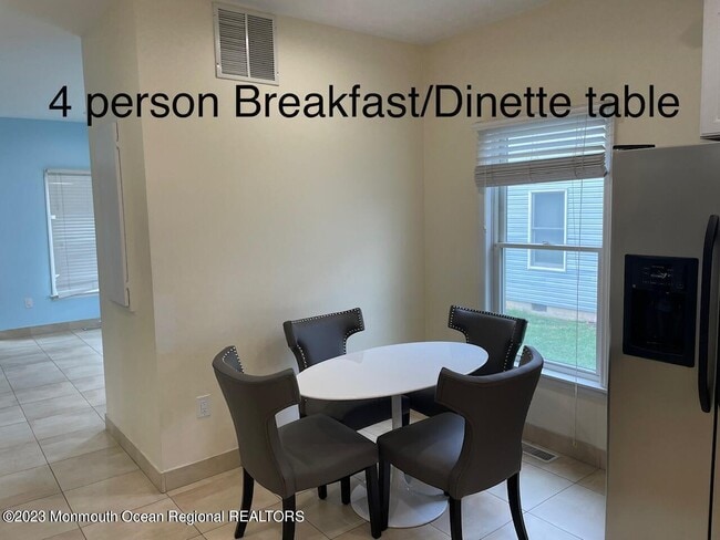 Building Photo - 108 Poplar Ave