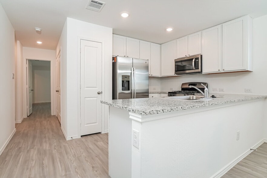 Building Photo - 6631 Morgan Cp