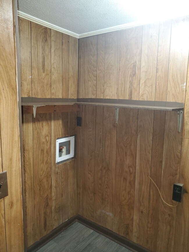 Building Photo - 128 Sunset Dr