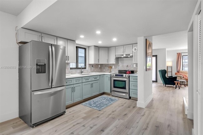 Building Photo - 8773 SW 36th St