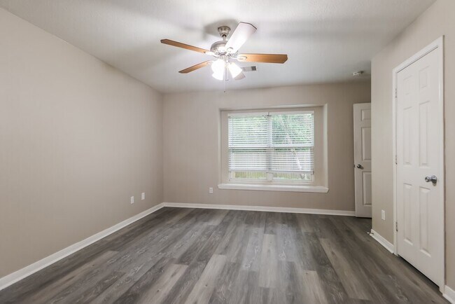 Building Photo - 5049 Rifle Rd