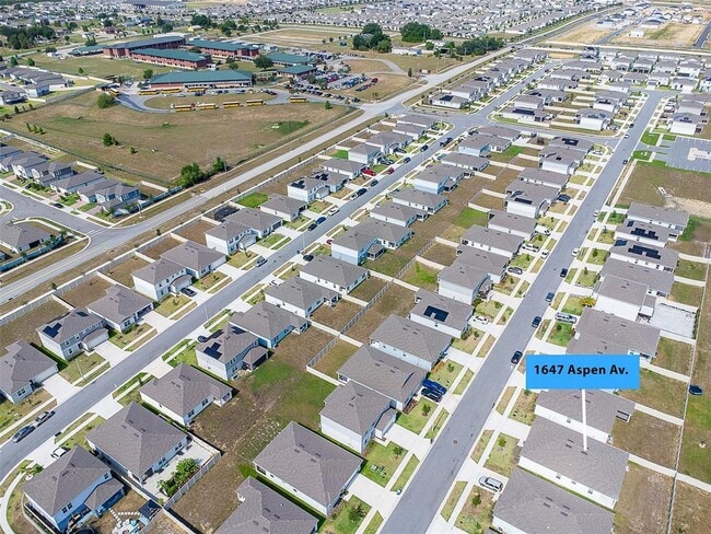 Building Photo - 1647 Aspen Ave