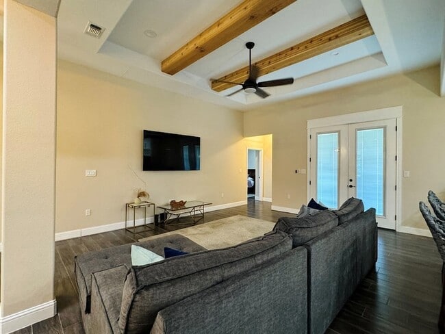 Building Photo - 2301 Lemonwood St