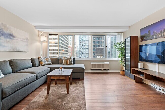 Building Photo - 211 E Ohio St