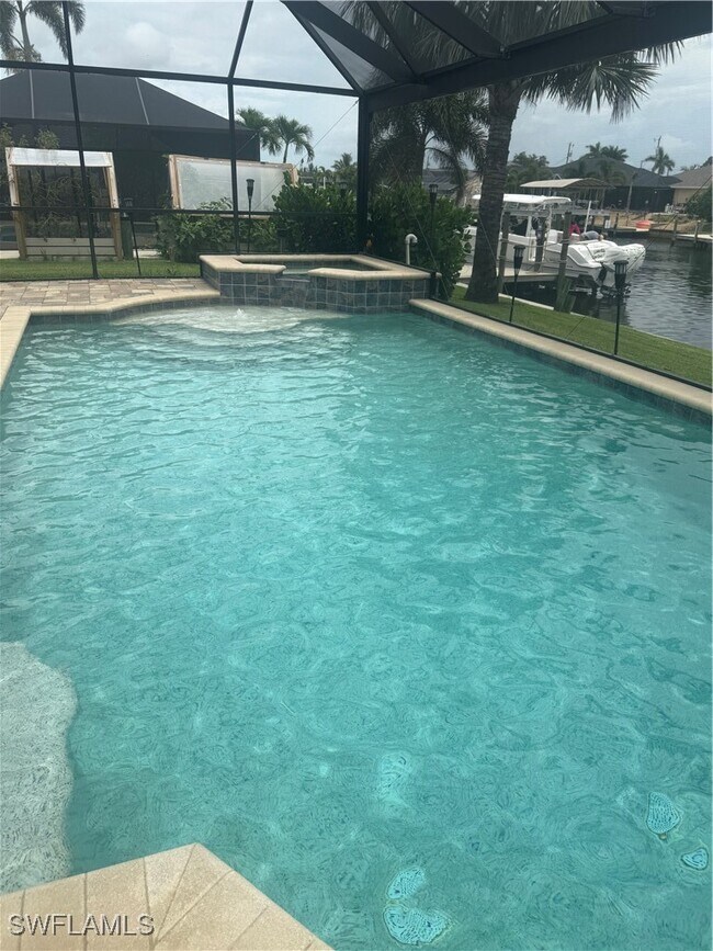 Building Photo - 1113 SE 20th Ct