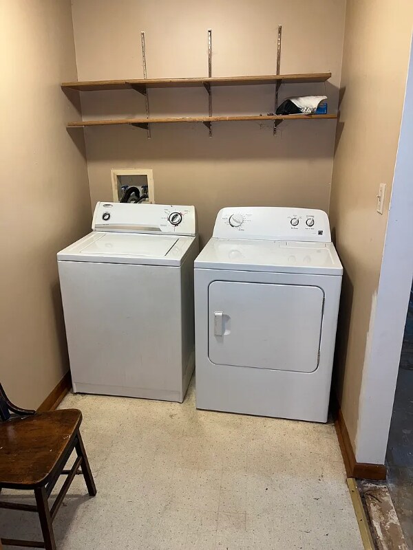 Building Photo - 722 W North St