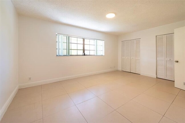 Building Photo - 3150 NW 88th Ave