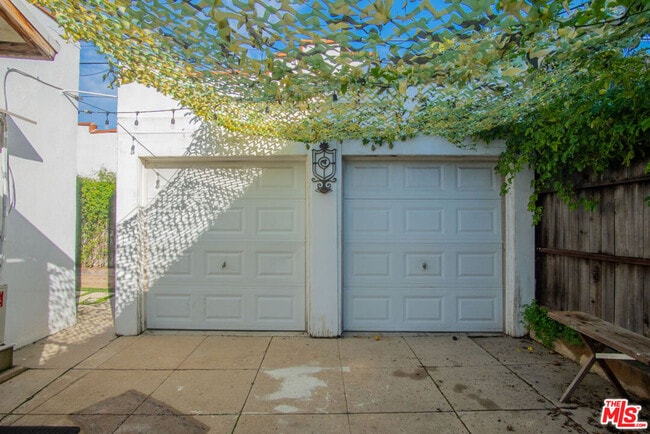 Building Photo - 6501 Drexel Ave