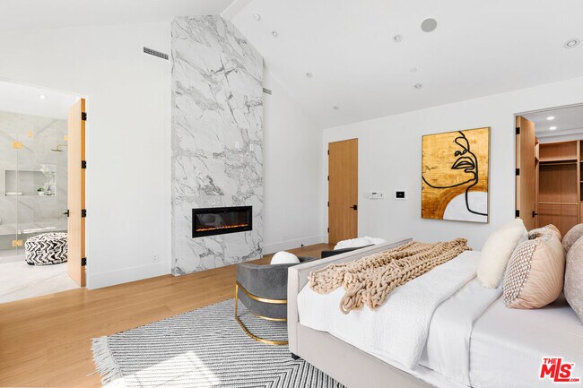 Building Photo - 2565 Patricia Ave