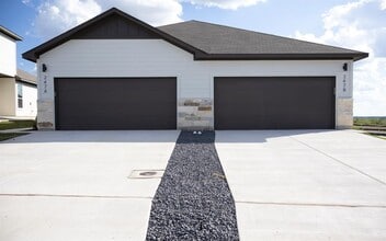 Building Photo - 247 Schrader Dr