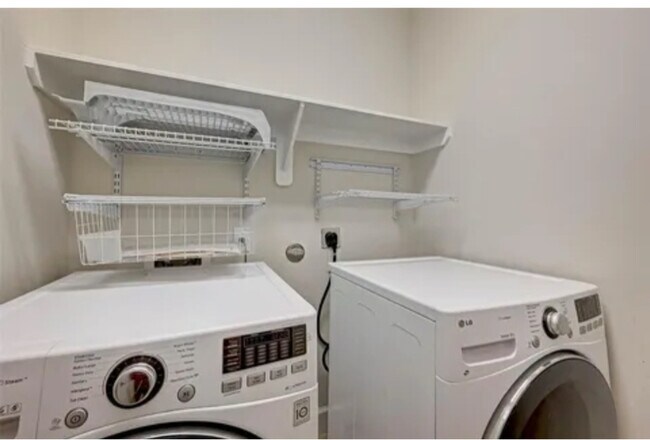 Building Photo - 14502 San Pietro Dr