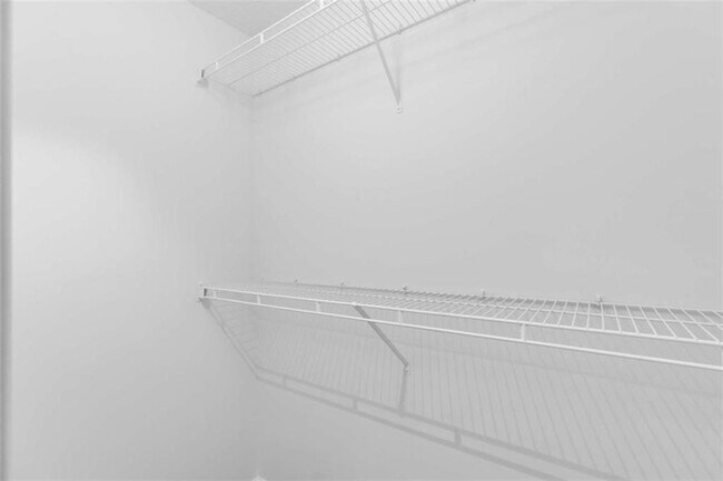 Building Photo - 2250 Ridge Forest Dr