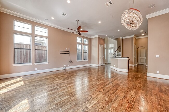 Building Photo - 5811 Kiam St