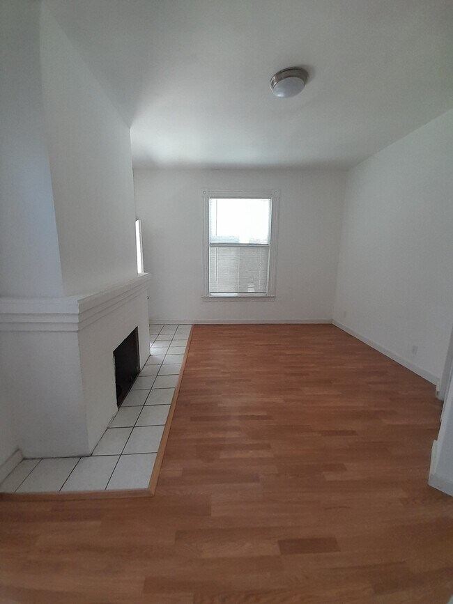 Building Photo - 2644 Orchard Ave