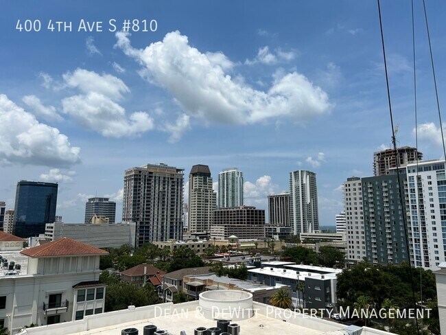 Building Photo - 400 4th Ave S