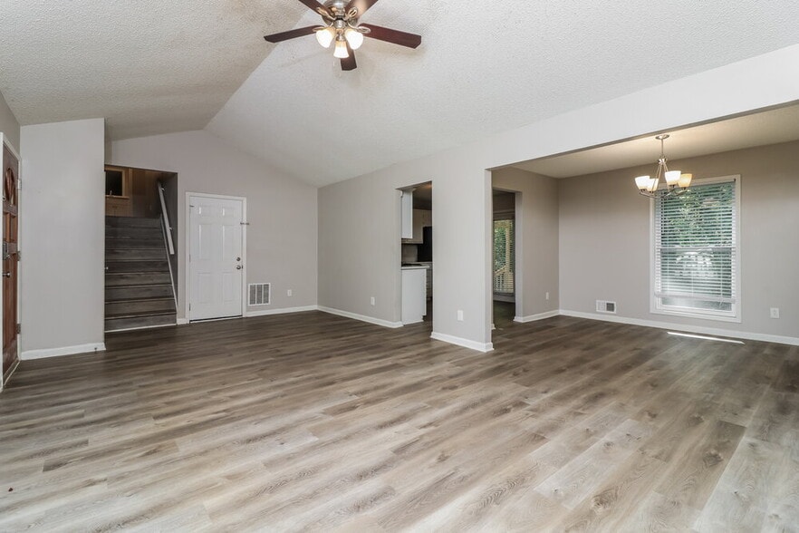 Building Photo - 3058 Favor Pines Ct
