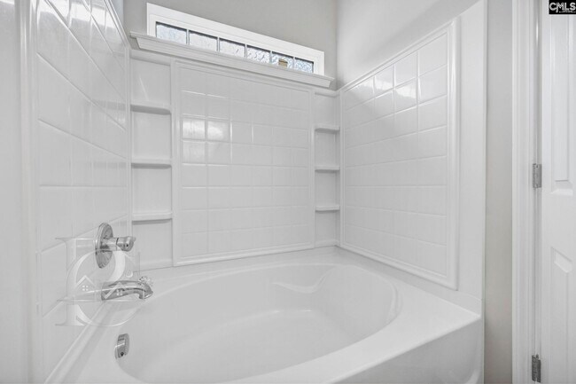 Building Photo - 151 Springhaven Dr