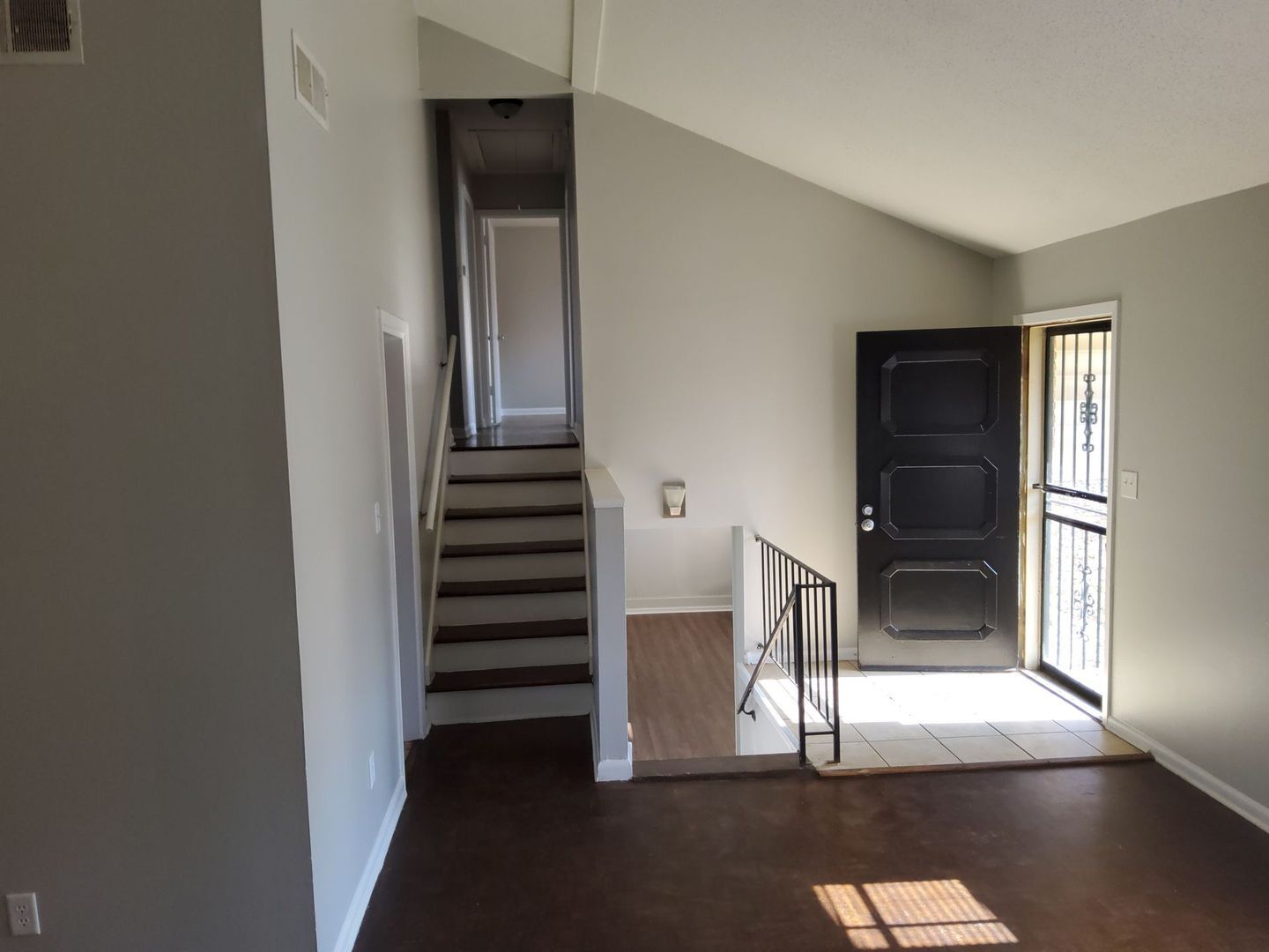 Building Photo - 4558 Almo Ave