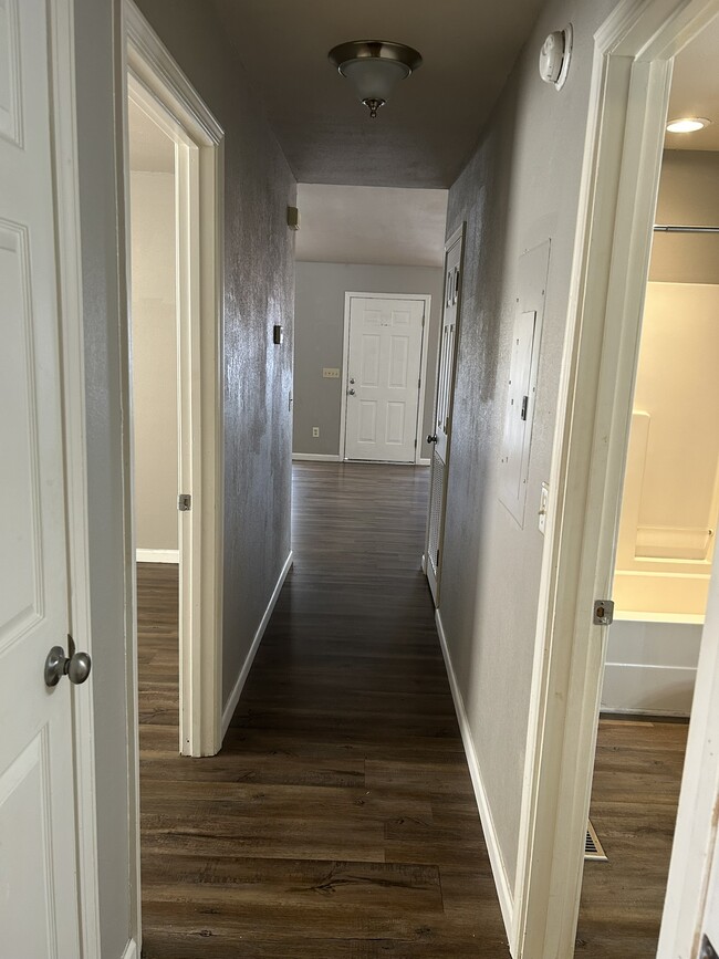 Building Photo - 135 Rocky Reef Cir